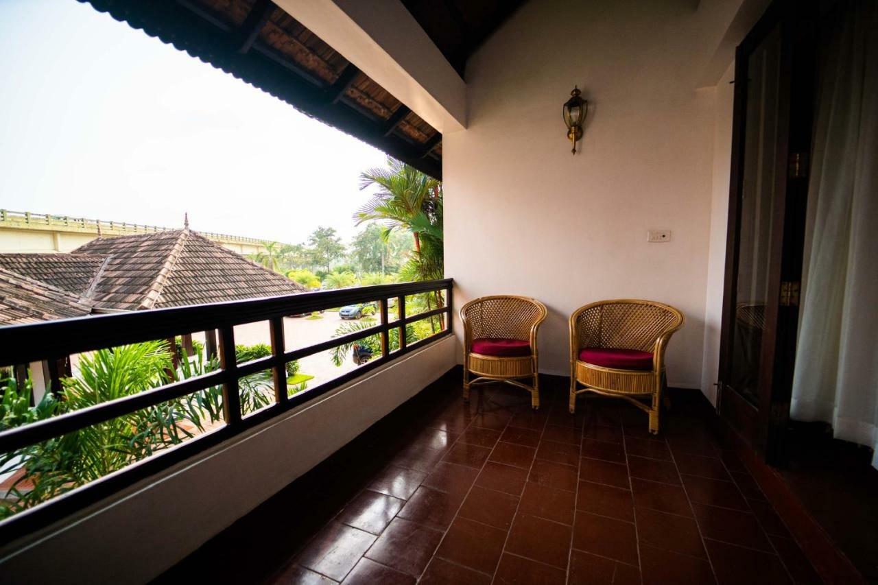 Nihara Resort And Spa Cochin Коччи Экстерьер фото