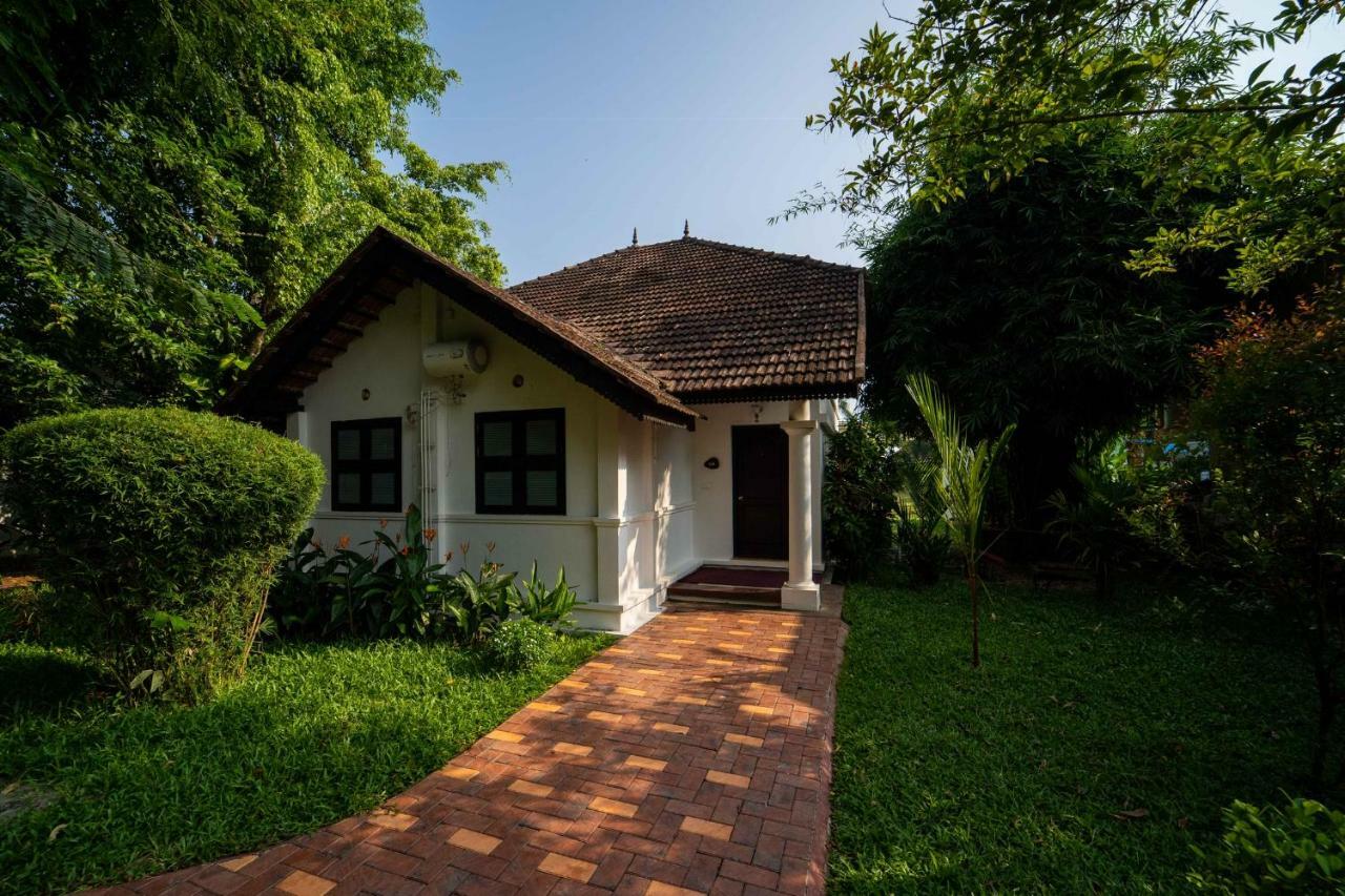 Nihara Resort And Spa Cochin Коччи Экстерьер фото