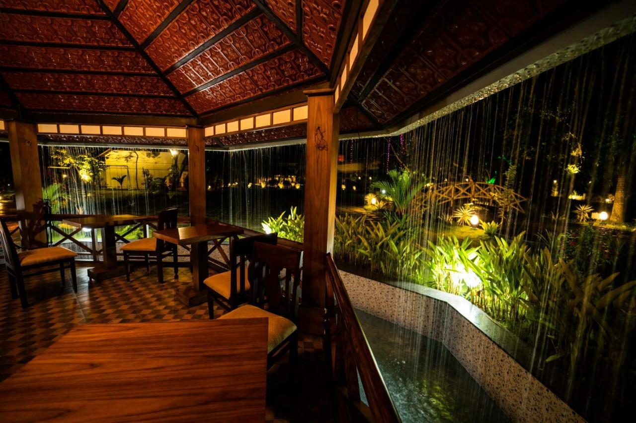 Nihara Resort And Spa Cochin Коччи Экстерьер фото